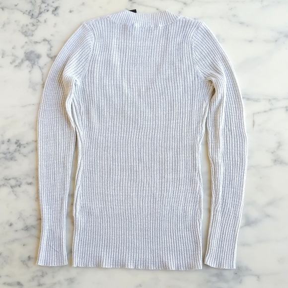 NWT.The Limited Wool Blended V-Neck Knit Patterns Cream w/Silver Sparkle Sweater - Picture 4 of 4